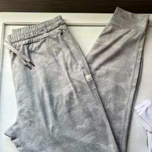 Vuori joggers — grey camo — size small Long